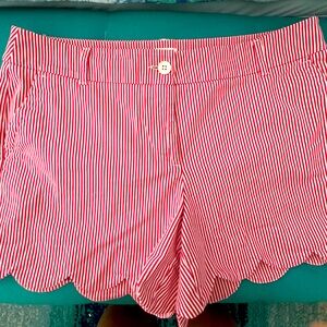 Size 10 Crown and Ivy 4 inch scallop shorts.